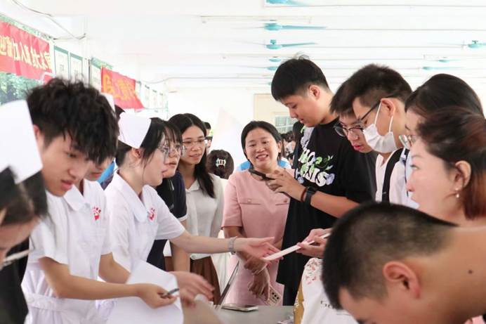 1930589934999abb4e76fb6070645a8